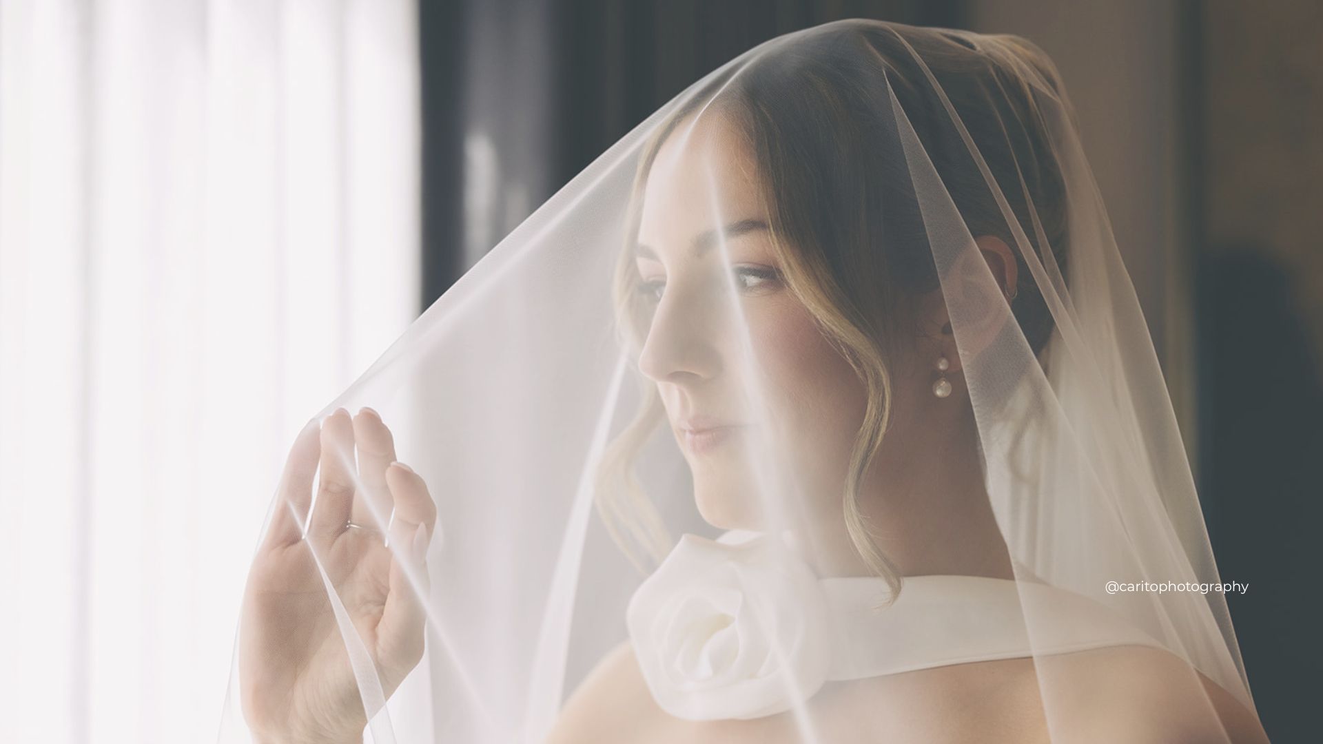 <span class=ethereal-regular>HELLO BEAUTIFUL</span>