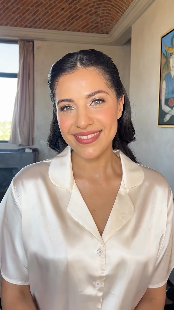 Feeling like yourself—just elevated.

That’s the magic of a bridal makeup artist who sees you and brings out your glow in the most effortless way. ✨

#SanMiguelDeAllendeWeddingMUA #QueretaroBrides #CDMXBridalBeauty #MexicoDestinationBride #LuxuryBridalMakeupMX #SanMiguelDeAllendeBrides #QueretaroWeddingStyle #CDMXWeddingVibes