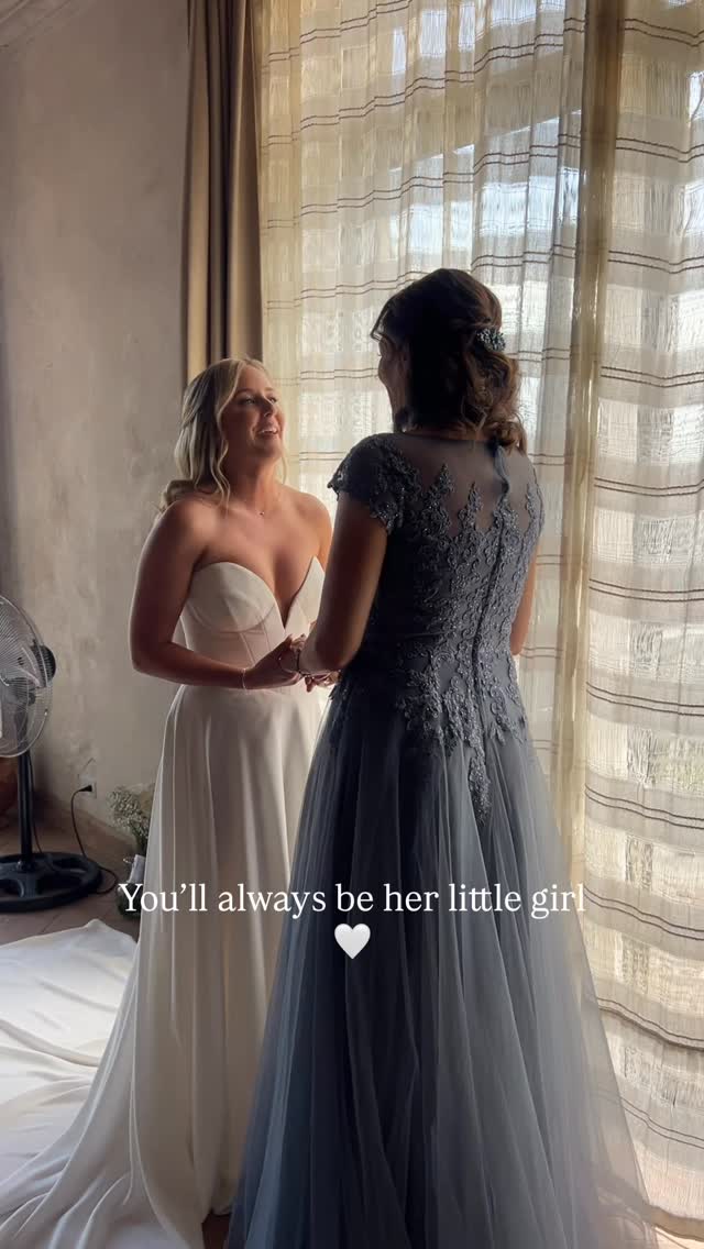Some of the most emotional moments on a wedding day happen quietly… in the way a mother looks at her daughter, fixes her veil, or holds back tears while getting her ready 🤍