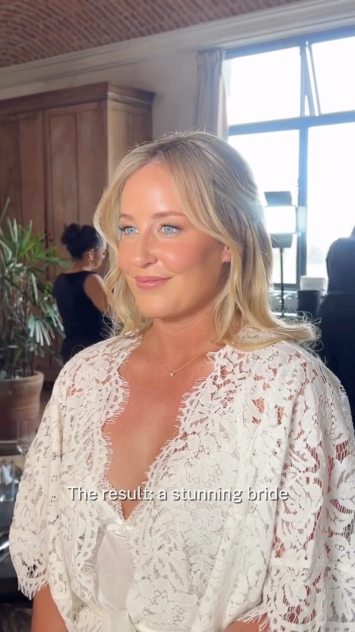 There’s something magical about a calm bridal morning ✨ 
Robin chose to start her day surrounded by her favorite people, laughter, and that kind of peace that makes everything feel just right. And honestly… that’s the real secret to looking radiant. 

Being part of these moments — getting you and your girls ready while you soak it all in — is what we love most about what we do. Because it’s not just about makeup & hair… it’s about how you feel 

Robin, you made this morning unforgettable 🤍 

Are you a destination bride? DM us to star your bridal beauty process

#SanMiguelDeAllendeBride #BridalMorningMagic #LuxuryBridalBeauty #BridalHairAndMakeup #ᴡᴇᴅᴅɪɴɢᴠɪʙᴇs 

WP @santoamorweddingplanner 
Photo @katherinevaladez_ 
Venue @casaadelamexico